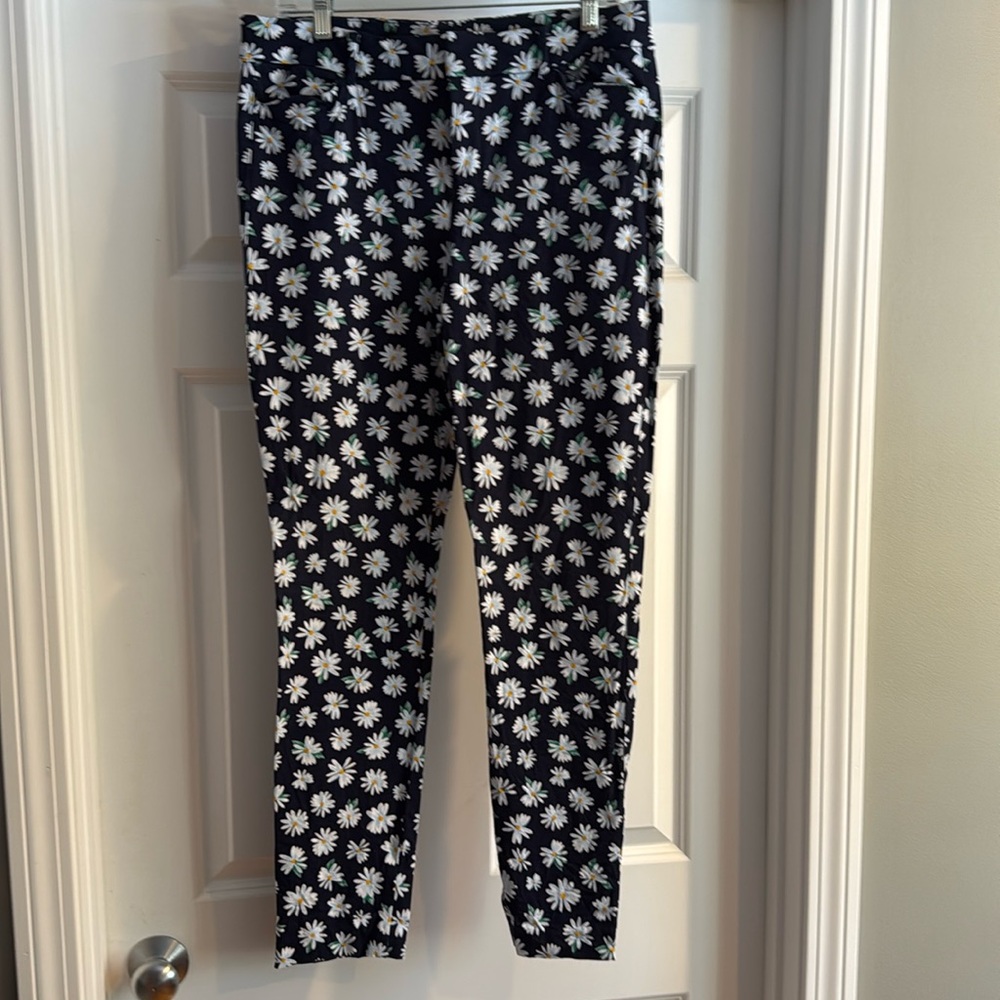 Navy daisy print pants
